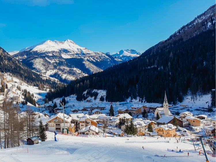 Div. berghutten Dolomieten foto 3