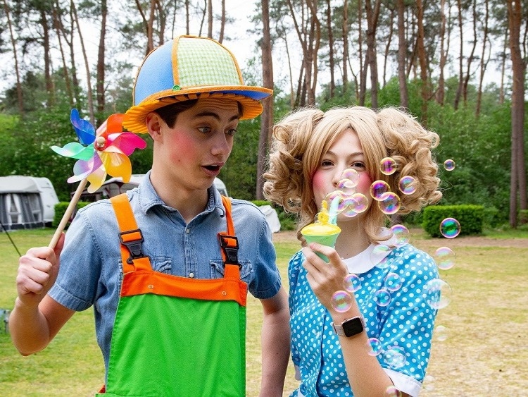 Eenoudervakantie Zomerplezier Kamperen op caravanplek