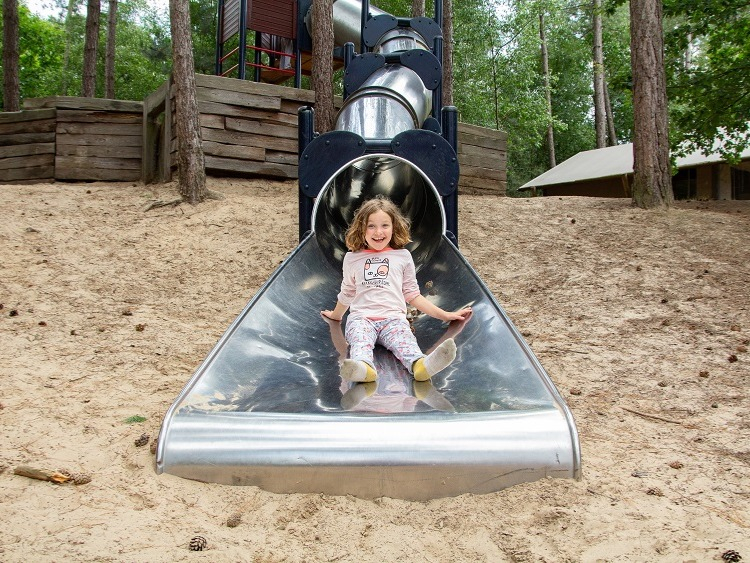 Eenoudervakantie Zomerplezier Kamperen op caravanplek