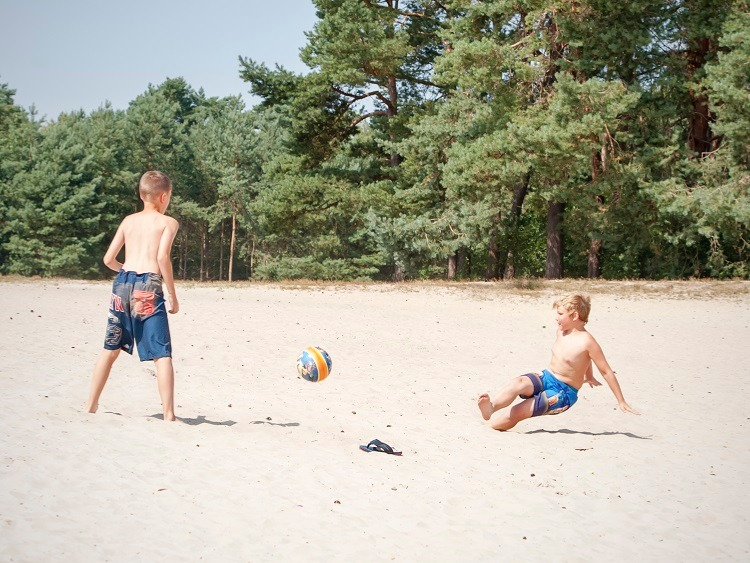 Eenoudervakantie Zomerplezier Kamperen op caravanplek