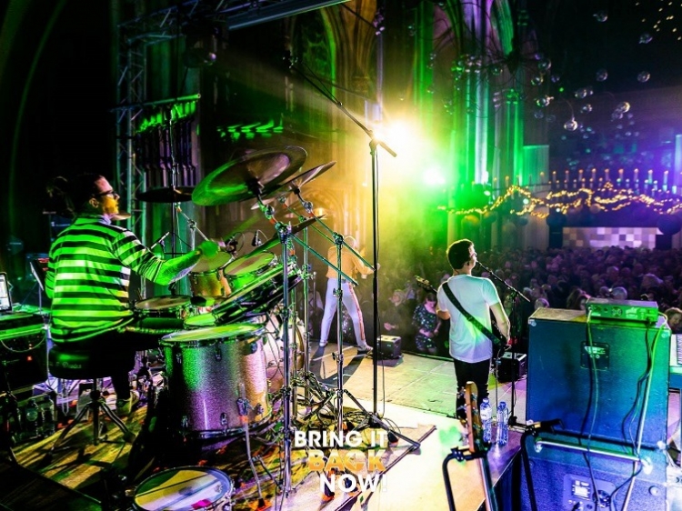 Singlereis Genieten tijdens de feestdagen in Den Bosch incl. 80’s en 90’s party