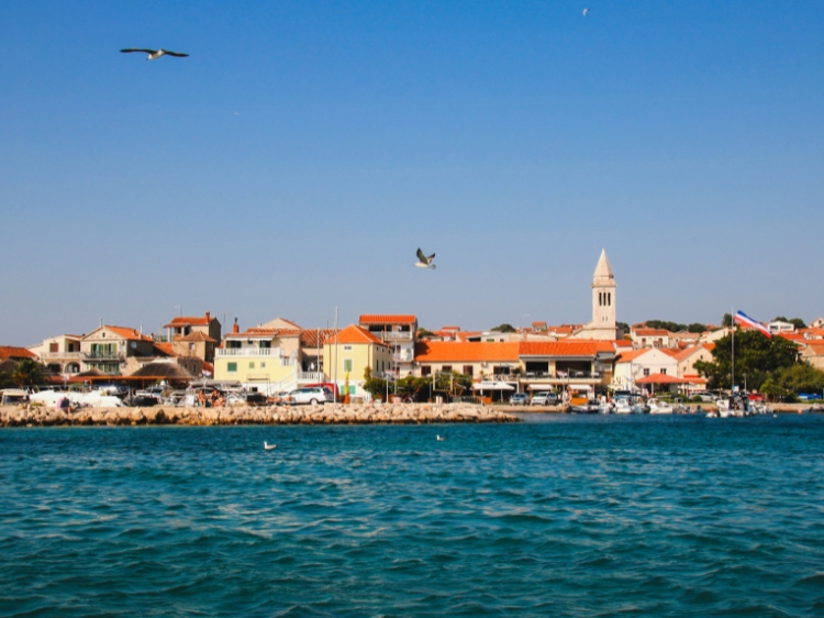 Singlereis Kamperen in Pakostane, Kroatië