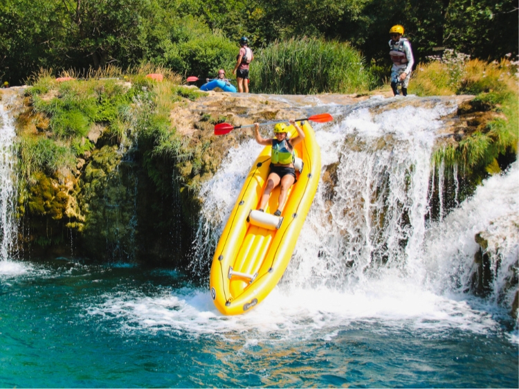 Singlereis Kamperen in Pakostane, Kroatië