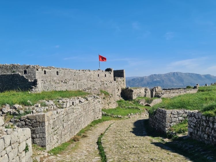 Groepsreis Actieve wandel groepsreis 8 dagen hiken in de Albanese Alpen