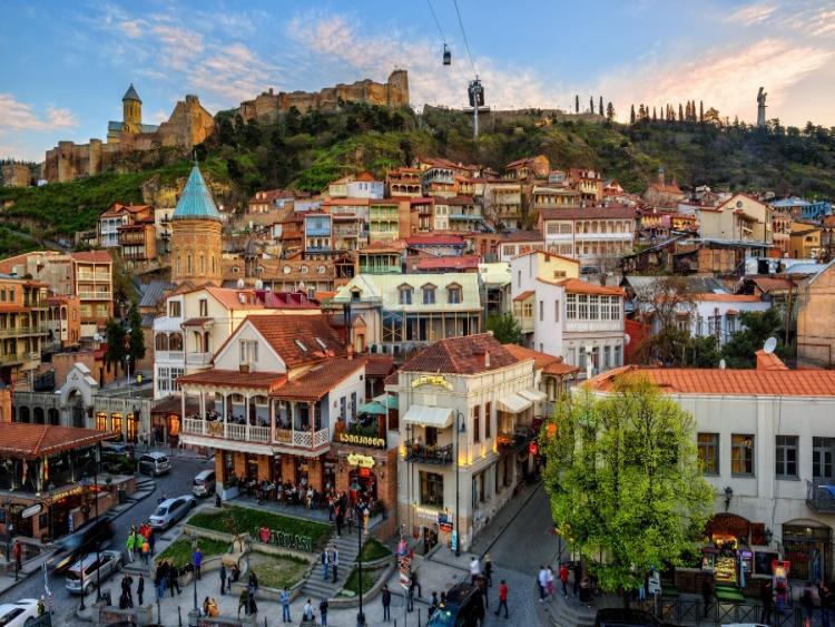Dag 1: Vertrek - Aankomst Tbilisi