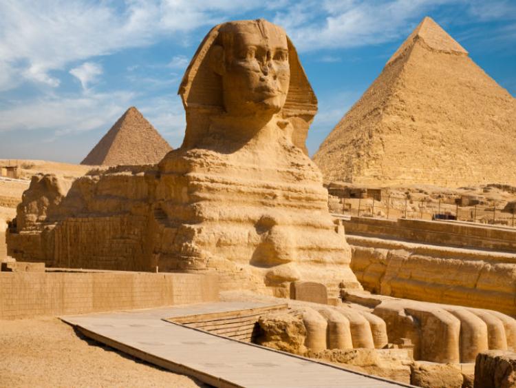 Dag 5 - Caïro / Optioneel bezoek Saqqara, piramides van Gizeh en de Sfinx – Nachttrein naar Aswan