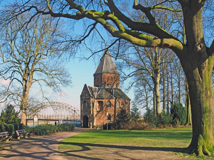 Singlereis Er even tussenuit Tussen Maas en Waal