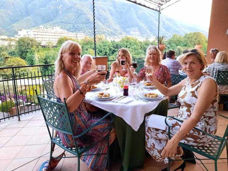 Singlereis Genieten van Zon en Cultuur Golf van Napels