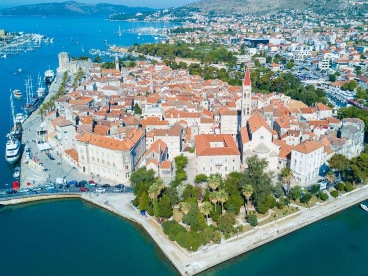 Singlereis Zon, Zee en Strand In Trogir en Split