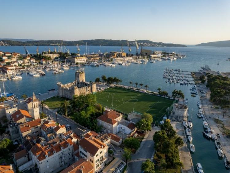 Singlereis Zon, Zee en Strand In Trogir en Split