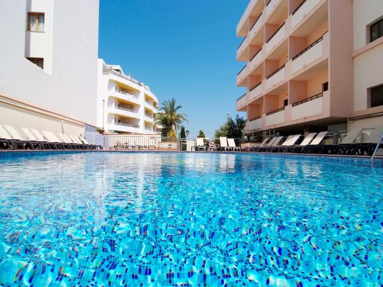 Singlereis HBO+ Genieten op Ibiza