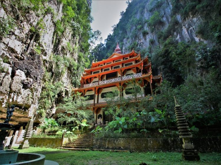 Dag 8 - Cameron Highlands – Sam Poh Tong – Penang