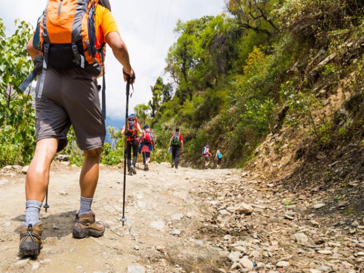 Dag 5 - Pokhara - Galeshwor – Bas Kharka