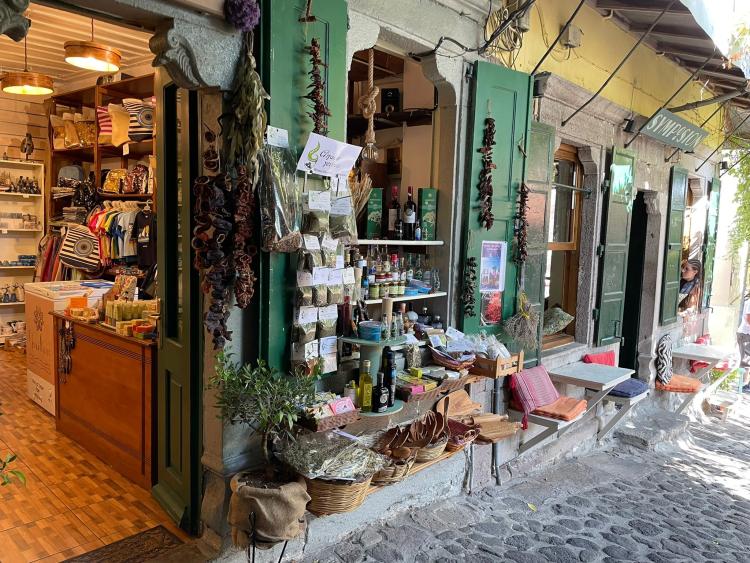 Singlereis Zon, Zee en Strand op Lesbos