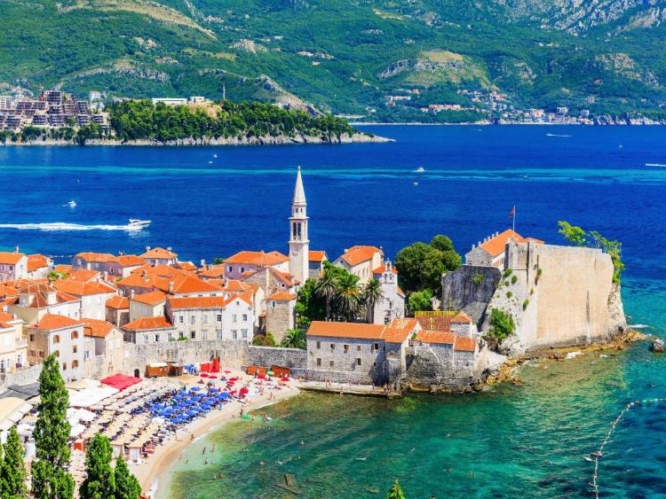 Singlereis Zonvakantie (HBO-WO) In Budva, Montenegro