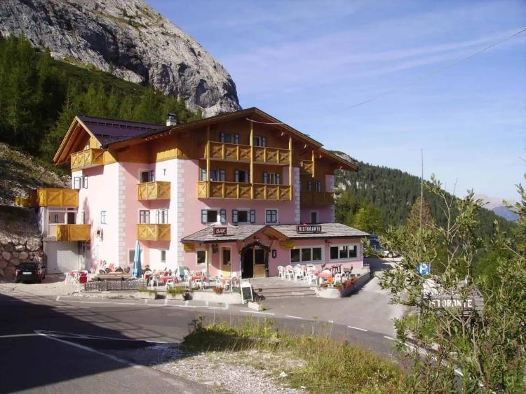Diverse hutten Dolomieten foto 2