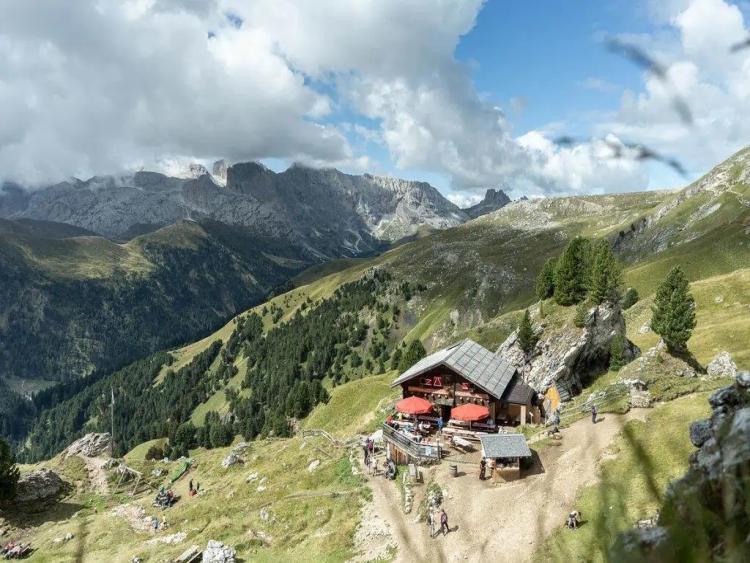 Diverse hutten Dolomieten foto 3